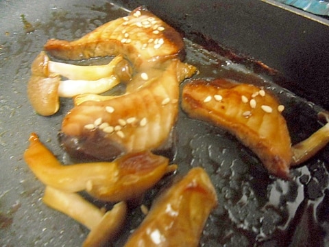 かつおの照り焼き あまった刺身で レシピ 作り方 By ミスチバス 楽天レシピ かつおの照り焼き あまった刺身で レシピ 作り方 By ミスチバス 楽天レシピ